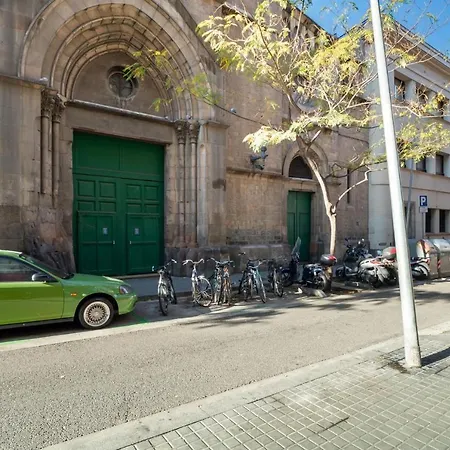 Apartment Amazing 3 Bedroom With Terrace In Poble-sec *