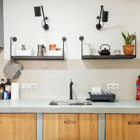 Apartment Amazing 3 Bedroom With Terrace In Poble-sec *